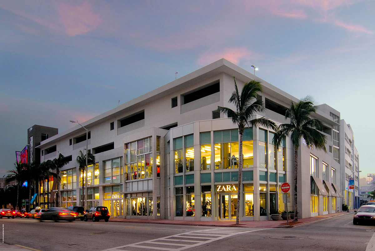 500 Block of Collins Retail & Parking Garage